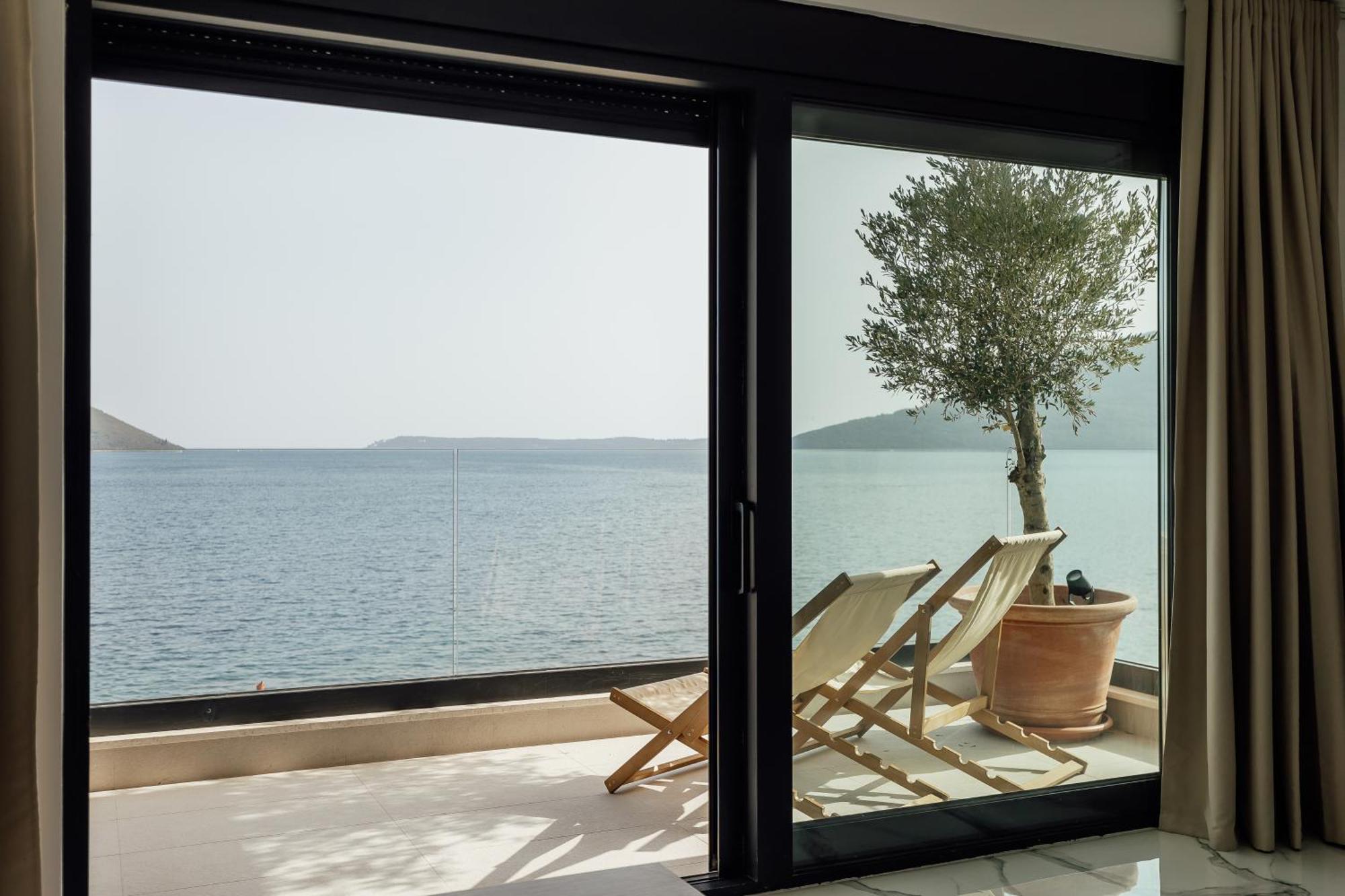 Savina Beachfront Oasis Herceg Novi Extérieur photo