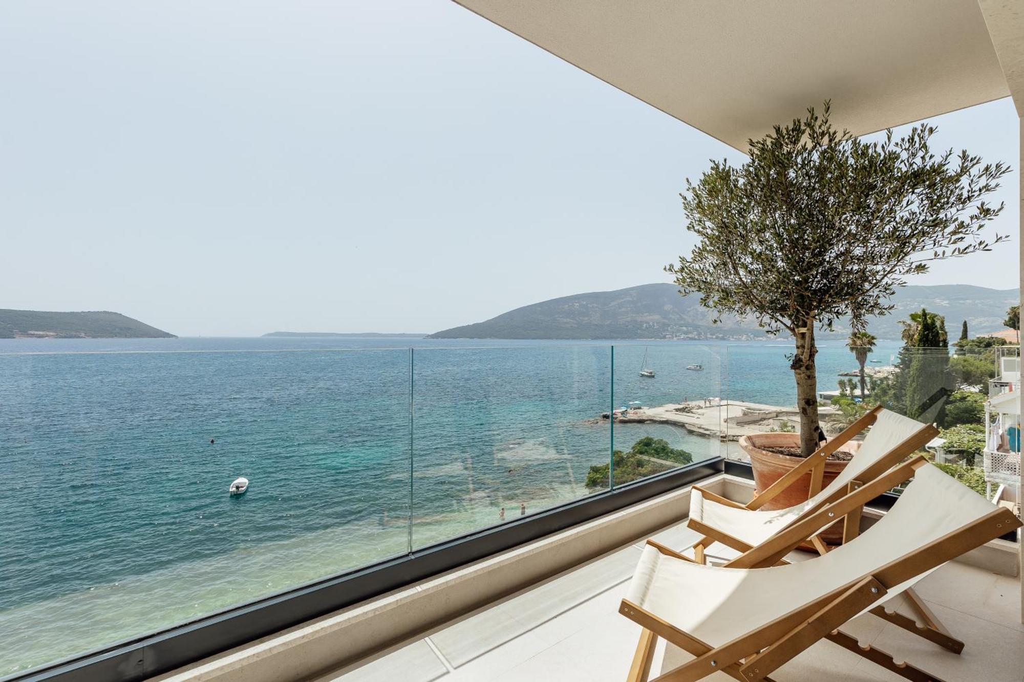 Savina Beachfront Oasis Herceg Novi Extérieur photo